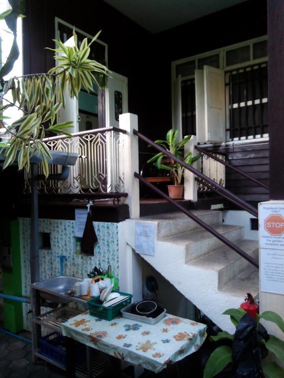 Chok Dee Guesthouse เชียงใหม่ ภายนอก รูปภาพ