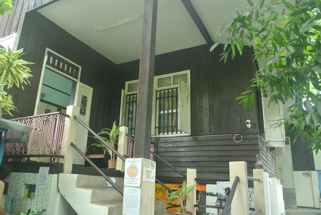 Chok Dee Guesthouse เชียงใหม่ ภายนอก รูปภาพ